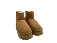 Lade das Bild in den Galerie-Viewer, OB5864 Mini Designer Boots aus Leder, Lammfell mit Plateau Sohle