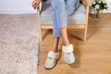 Lade das Bild in den Galerie-Viewer, OOG COZY HOME Damen Hausschuhe mit Echt-Leder (OBTC 06 BEIGE)