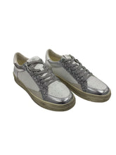 Lade das Bild in den Galerie-Viewer, AQ016 Grey White OOG Damen Sneaker (EU)
