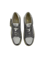 Lade das Bild in den Galerie-Viewer, AQ016 Grey White OOG Damen Sneaker (EU)
