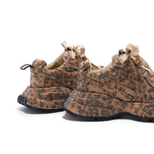 Lade das Bild in den Galerie-Viewer, AQ618 Leo OOG Damen Sneaker
