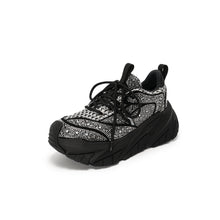 Lade das Bild in den Galerie-Viewer, AQ7110 Black OOG Damen Sneaker
