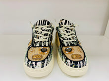 Lade das Bild in den Galerie-Viewer, AQ718 White Zebra OOG Damen Sneaker (EU)
