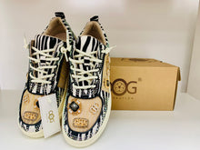 Lade das Bild in den Galerie-Viewer, AQ718 White Zebra OOG Damen Sneaker (EU)
