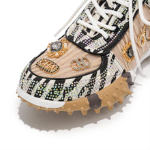 Lade das Bild in den Galerie-Viewer, AQ720 White Zebra OOG Damen Sneaker
