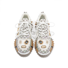Lade das Bild in den Galerie-Viewer, AQ720 White OOG Damen Sneaker
