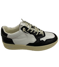 Lade das Bild in den Galerie-Viewer, OS1811 Black OOG Leder Sneaker
