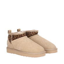 Lade das Bild in den Galerie-Viewer, OB5889 Beige Leo OOG Ultra Mini Damen Leder Boots
