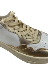 Lade das Bild in den Galerie-Viewer, OS1811 Gold OOG Leder Sneaker

