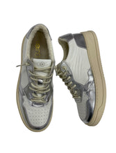 Lade das Bild in den Galerie-Viewer, OS1811 White/Silver OOG Leder Sneaker
