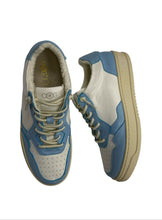Lade das Bild in den Galerie-Viewer, OS1811 Sky Blue OOG Leder Sneaker
